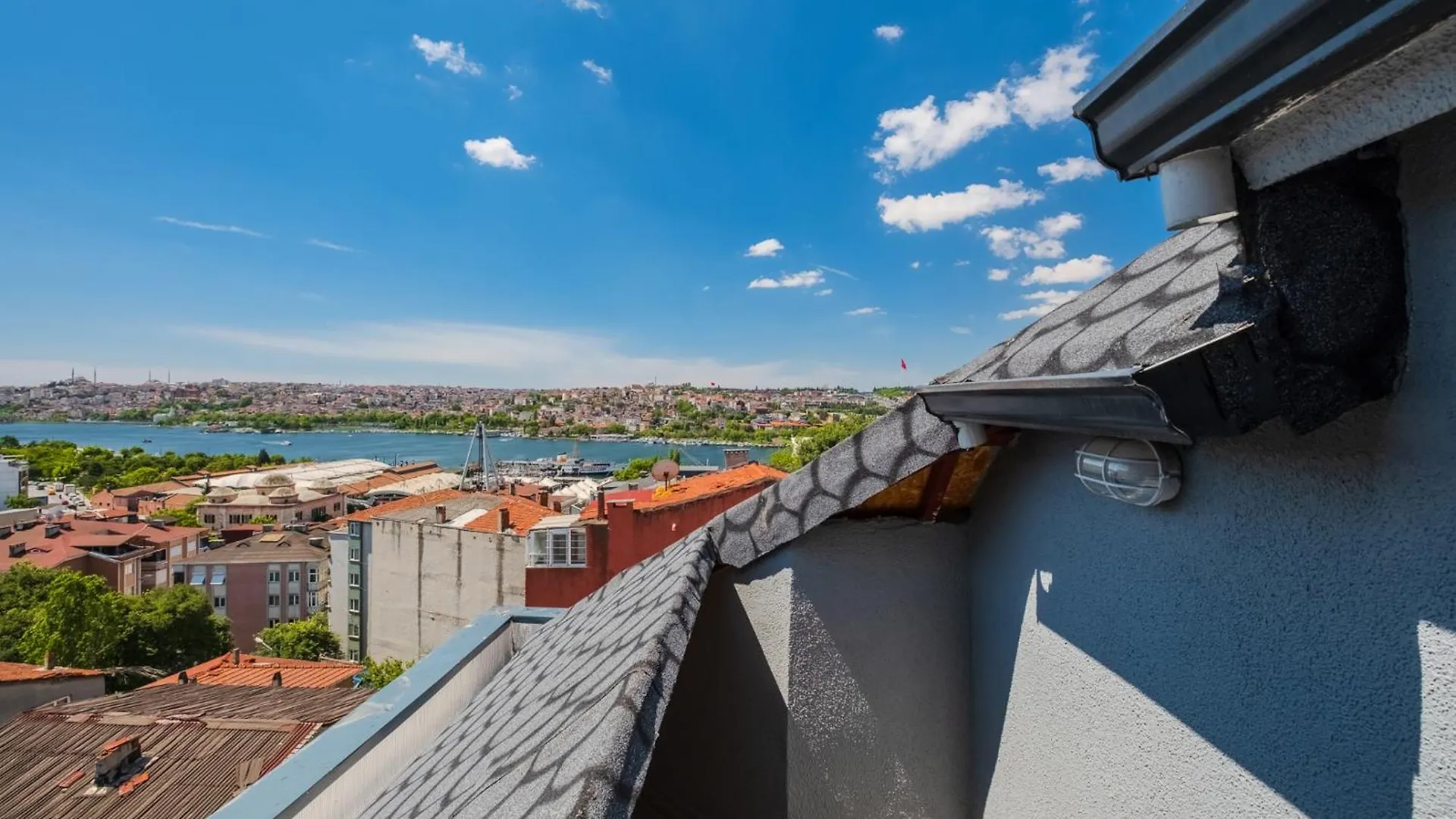 Sea View Duplex W Terrace In Goldenhorn location